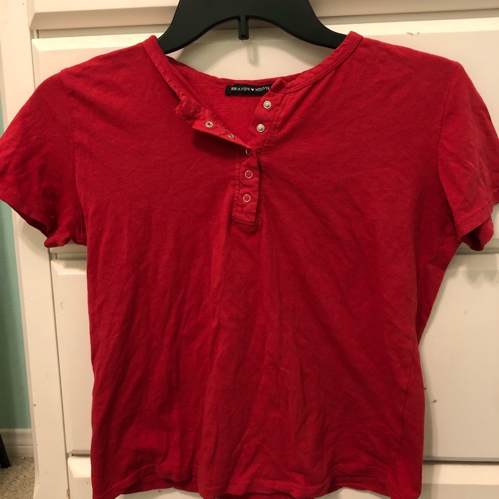 Brandy Melville tee w button clasps, never worn